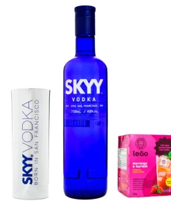 Kit Vodka Skyy 750ml + Caixa Preparo para Drinks Chás Leão Morango com Hortelã + Copo Acrílico